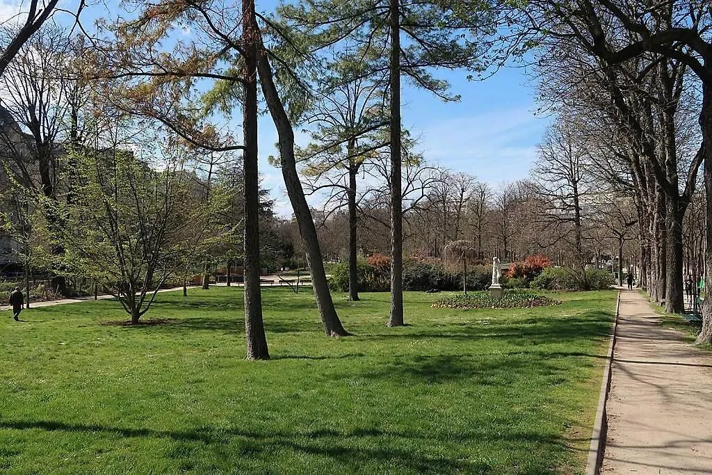 Apartment Ferienwohnung Jardin Du Ranelagh Paris